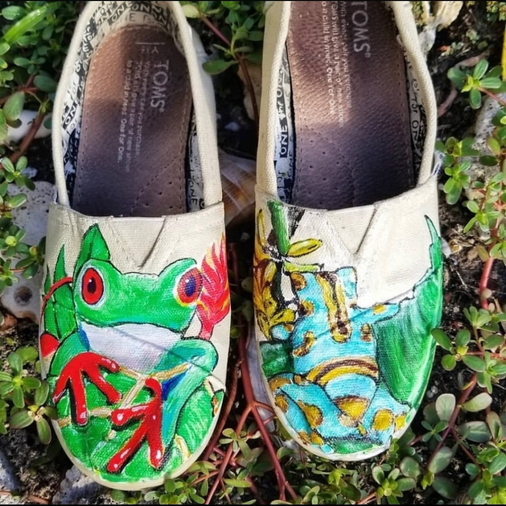 Custom Toms.